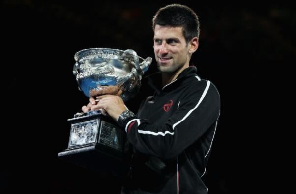 并展现其独 并展现其独